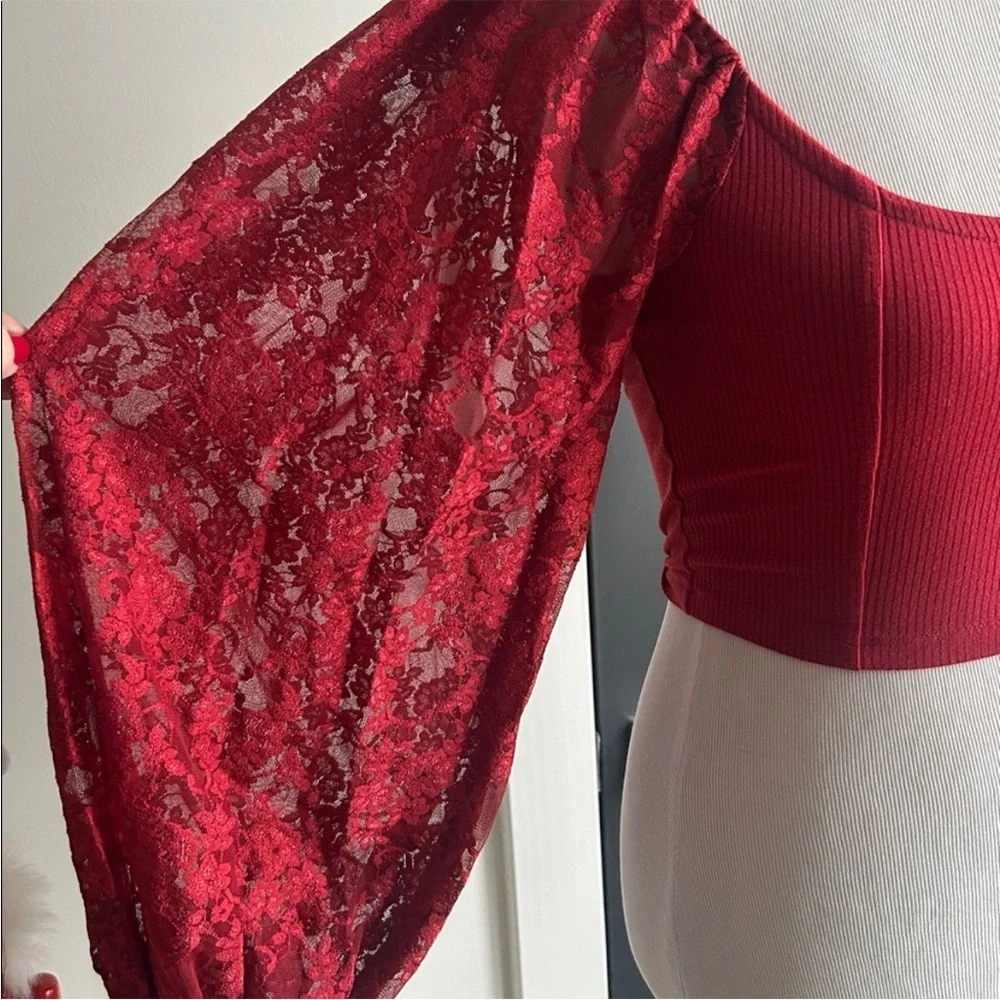 Urban Outfitters M Red Lace Detail stretchy crop Top with long sleeves - Picture 3 of 8